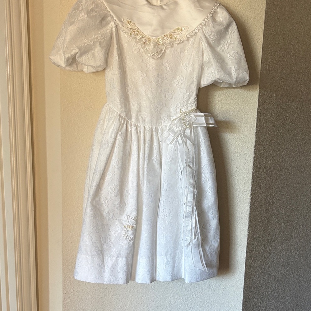 Jayne Copeland White Lace Formal Dress